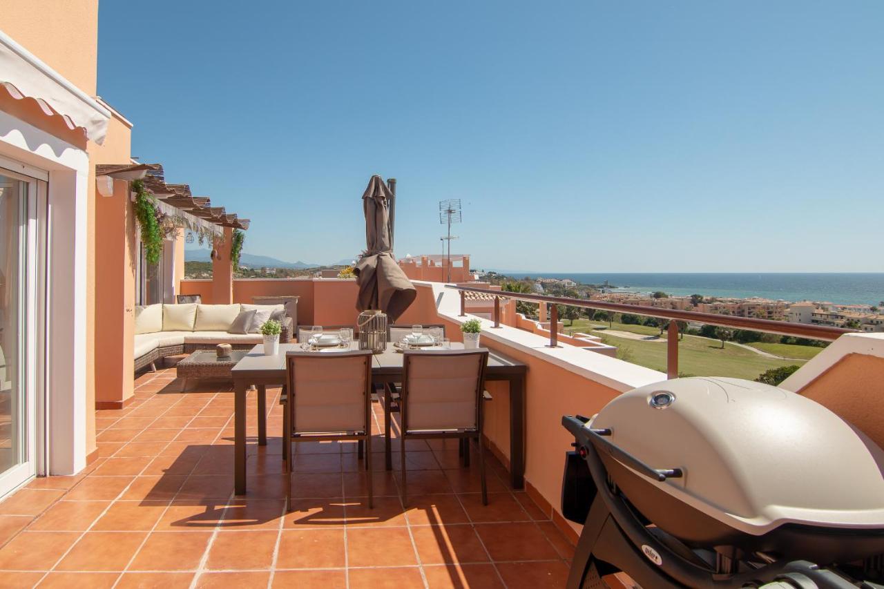 2242-Amazing Penthouse 2Terraces Sea View Apartment Casares Bagian luar foto